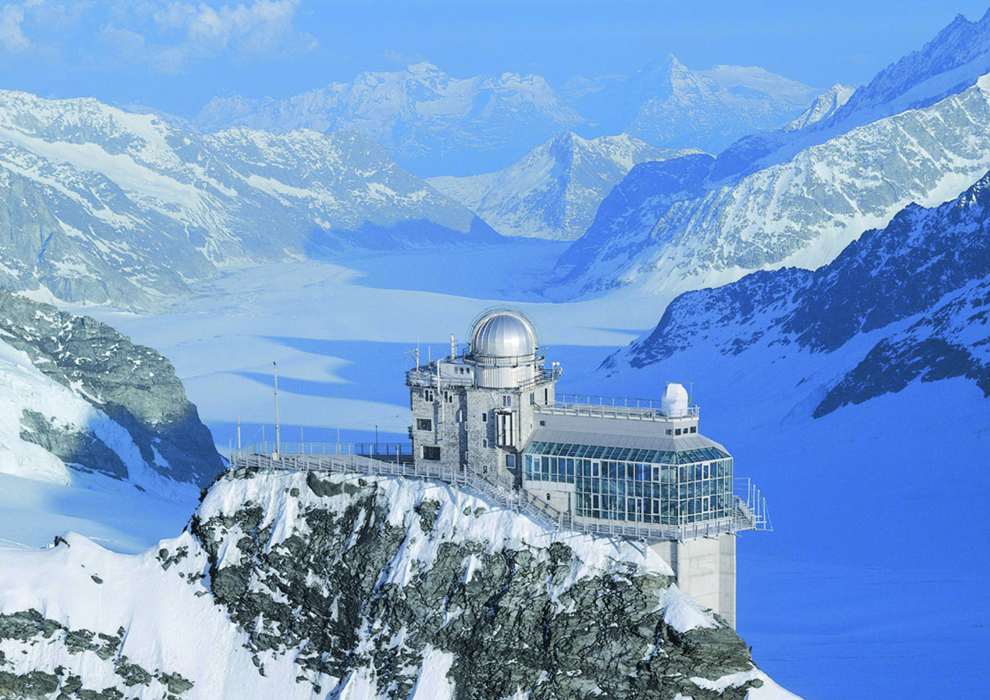 0-das-jungfraujoch-mit-seiner-spinx-halle