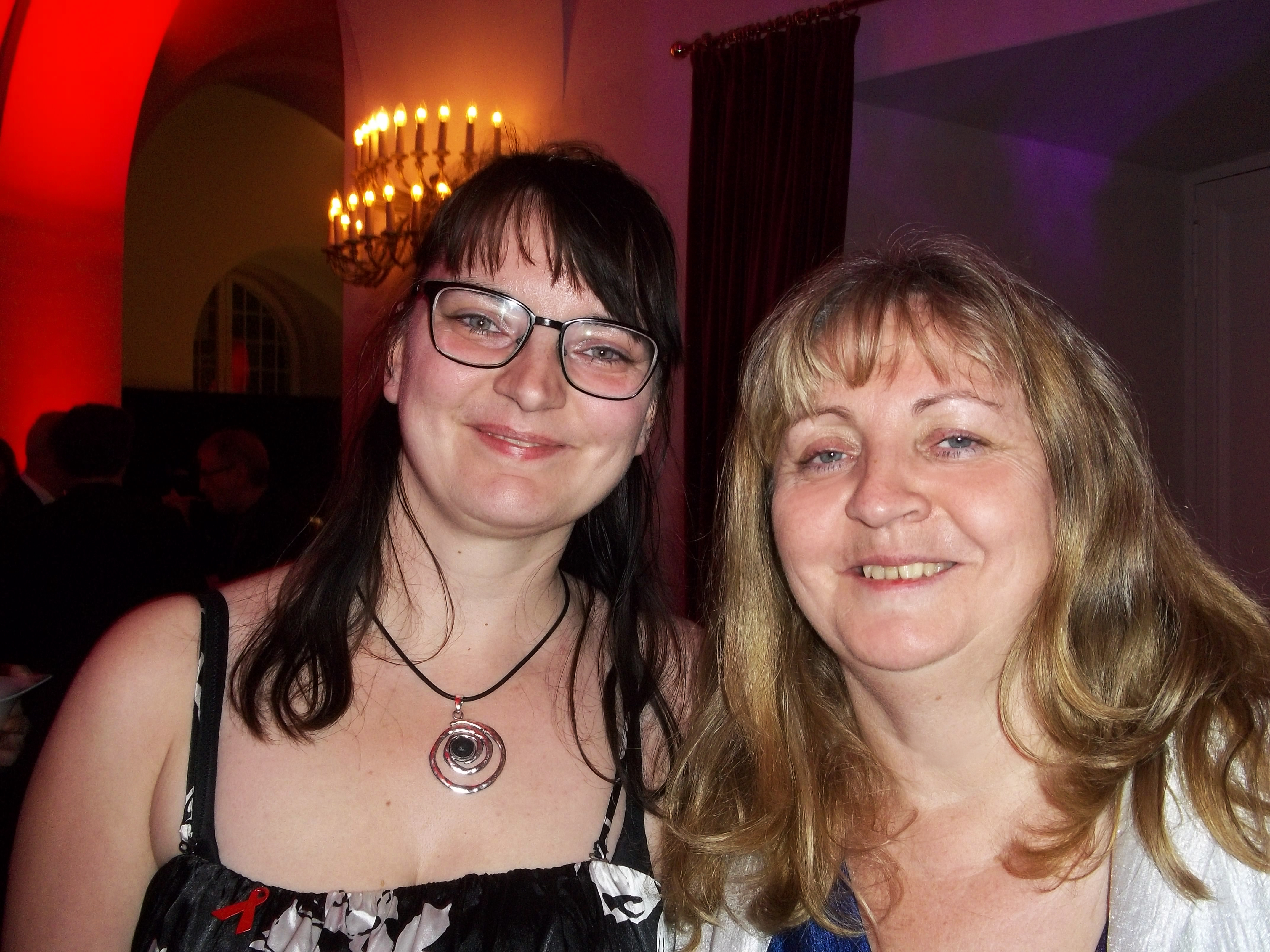 100_5776 Maria und Iris Melle muss