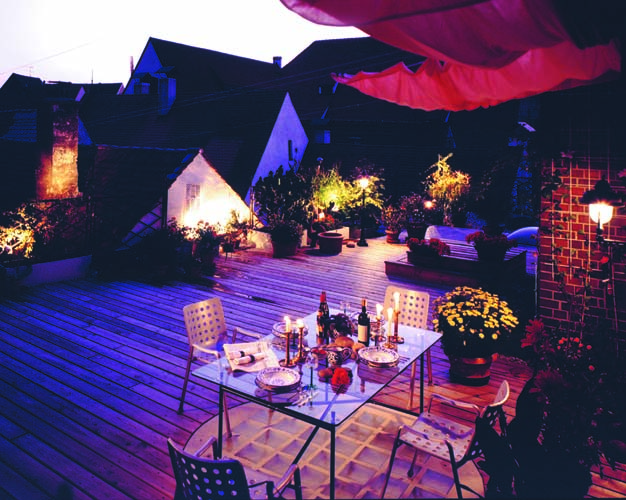 94_lw15_029_LI_SH_rfw_Stehleuchte_Wandleuchten_Terrasse