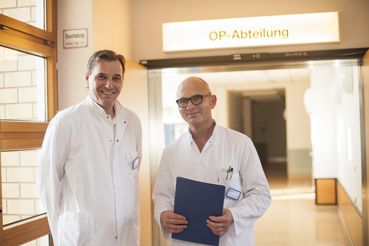 Professor Dr. Dietmar Jacob (l.) und Professor Dr. Björn Dirk Krapohl/Foto: Bastian