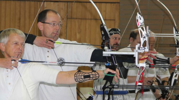 Hallentraining beim TSV Wittenau, vorn Karla Friehold